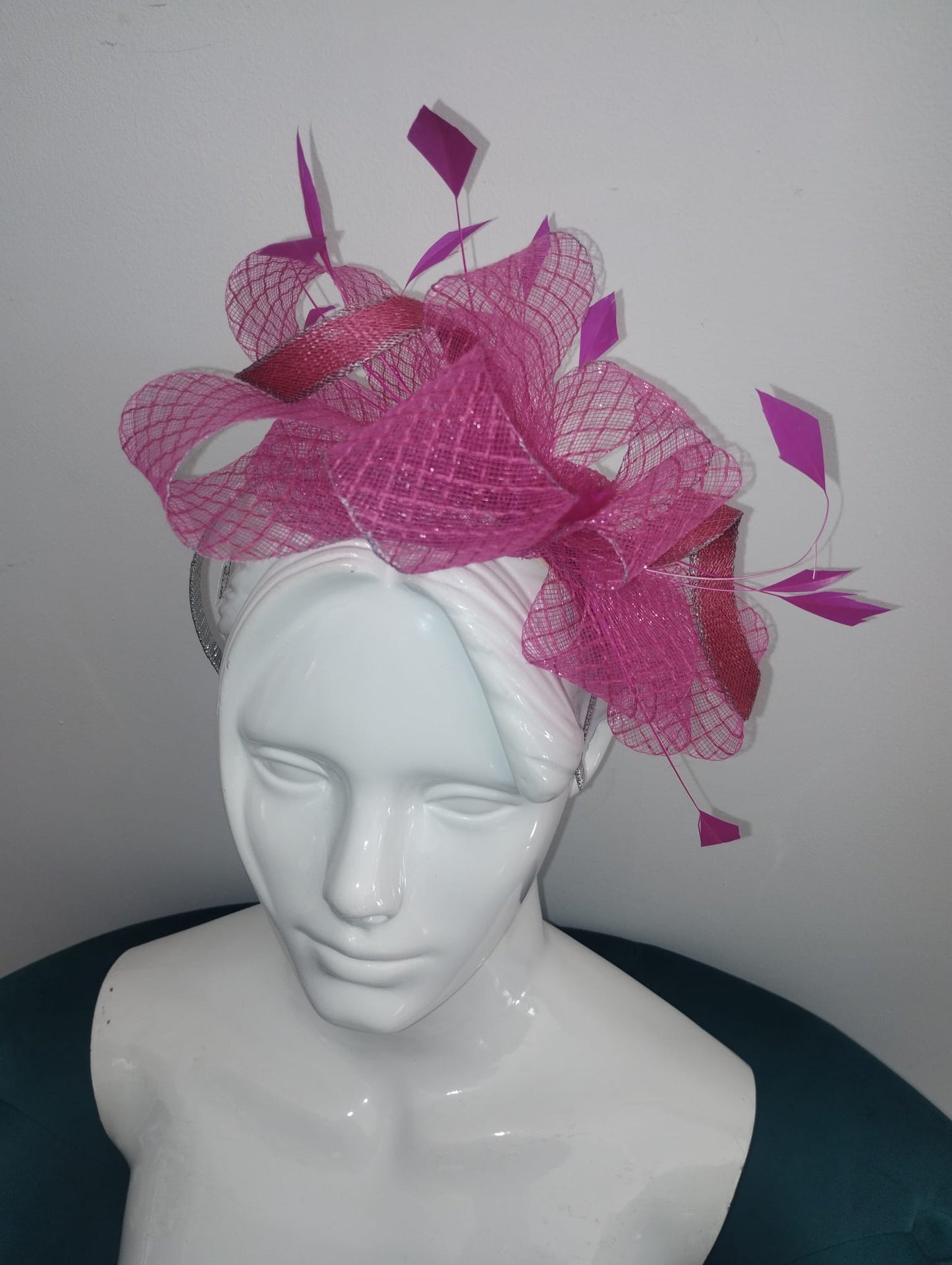 Deep pink fascinator