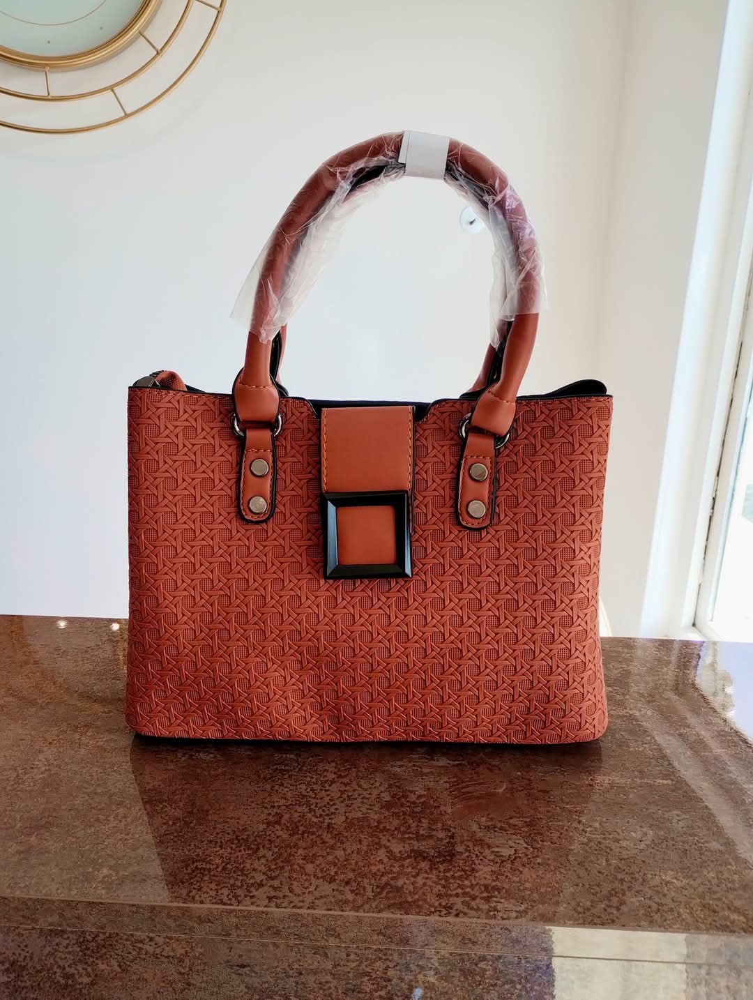 Handheld bag