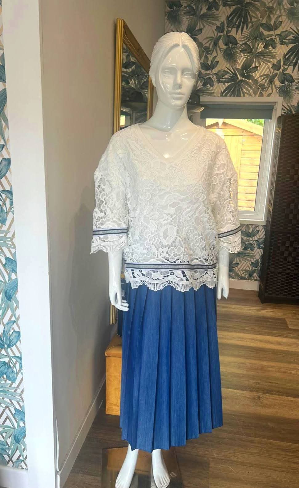 Patterned blouse