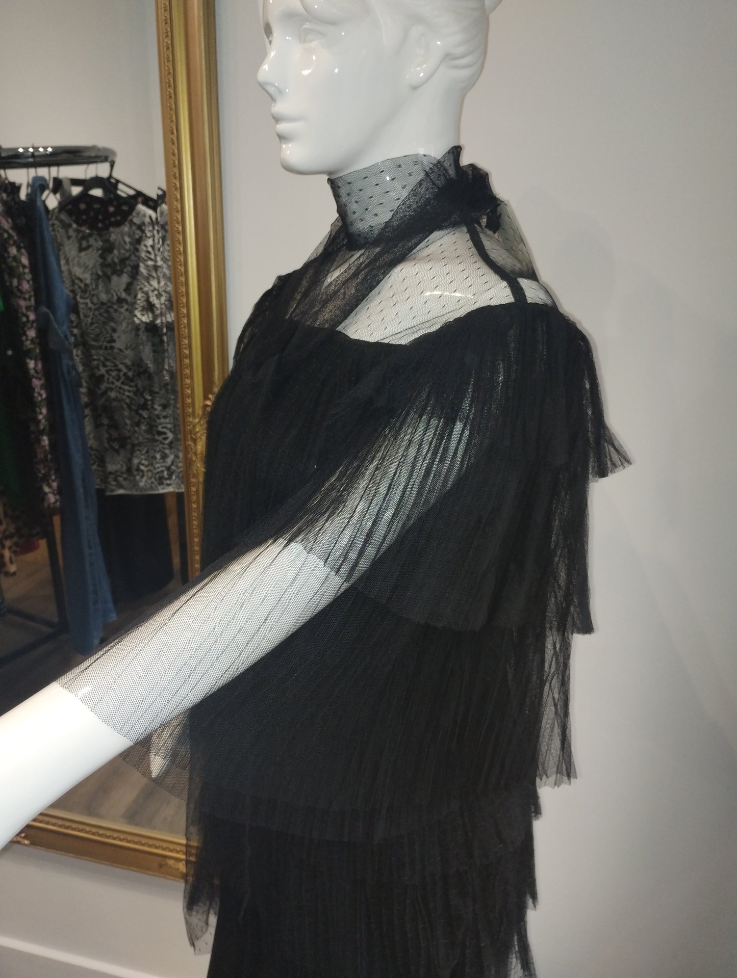High neck lace blouse