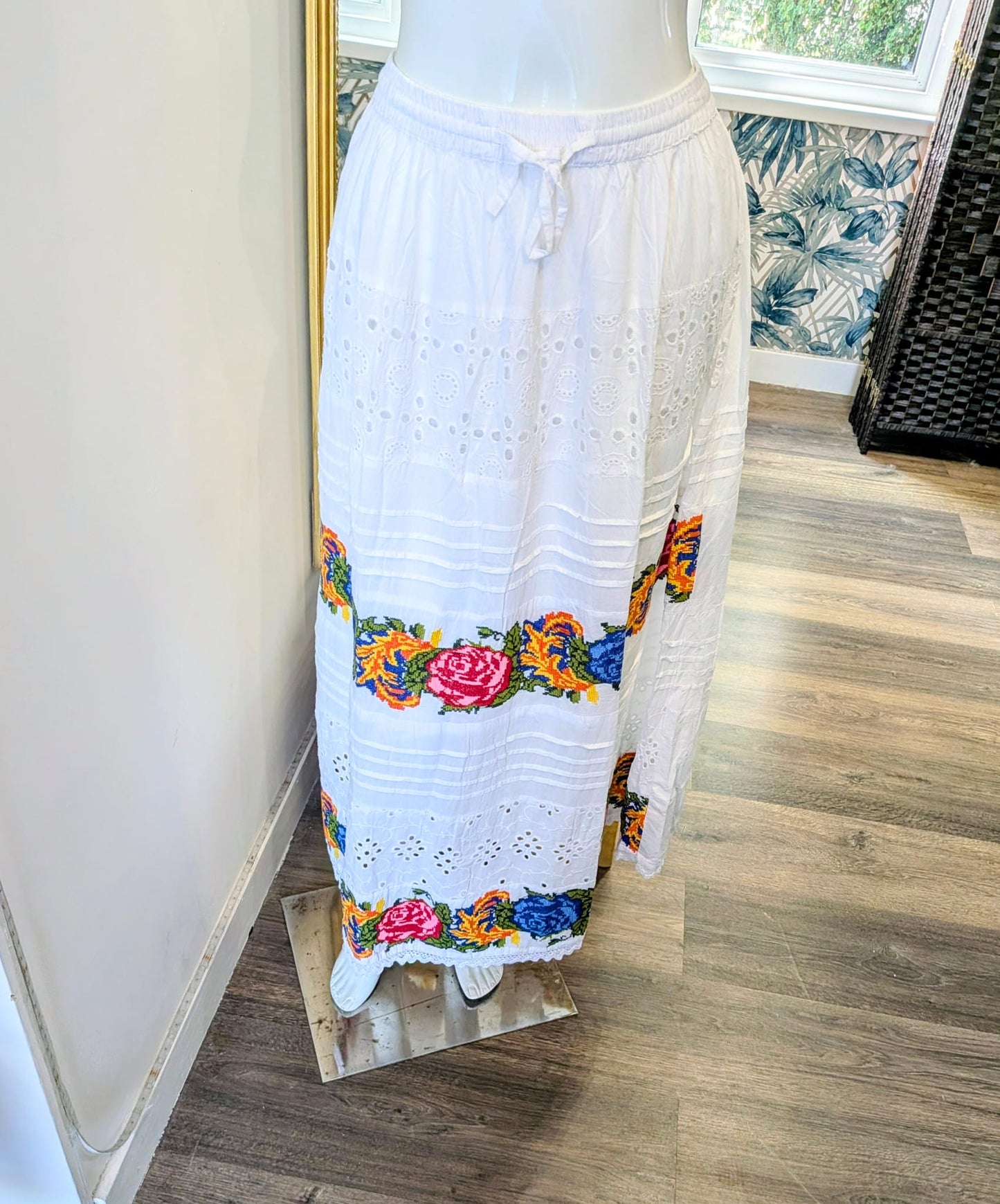 White patterned Gypsy skirt